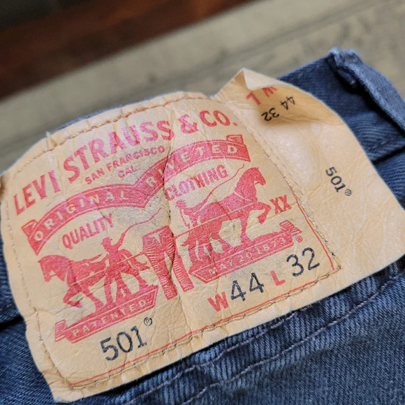 Levi's 501 Straight Leg Button Fly Faded Black Jeans Size Men's 44x32 - Picture 7 of 13